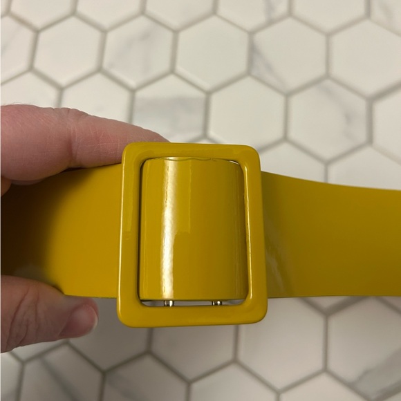 Jcrew Yellow Leather Adjustable Belt, M/L - Picture 4 of 6